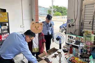 铁但关键防守建功！克莱18中6得19分3板4助1断2帽 大帽博扬定胜局